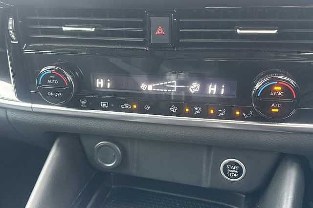 Nissan Qashqai 1.3 DiG-T MH N-Connecta 5dr