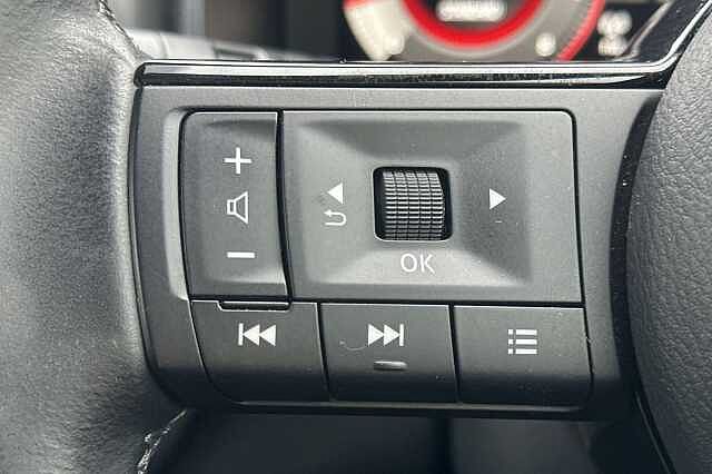 Nissan Qashqai 1.3 DiG-T MH N-Connecta 5dr
