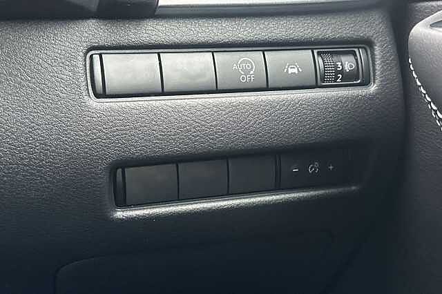Nissan Qashqai 1.3 DiG-T MH N-Connecta 5dr