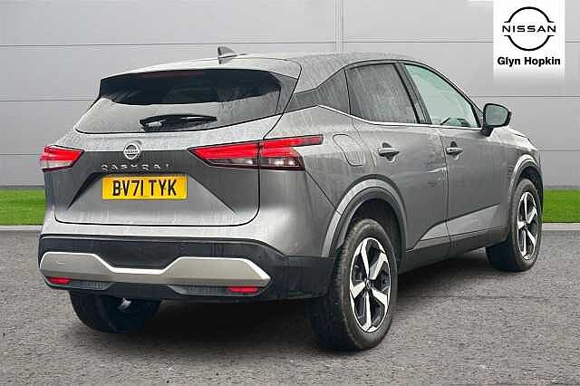 Nissan Qashqai 1.3 DiG-T MH N-Connecta 5dr