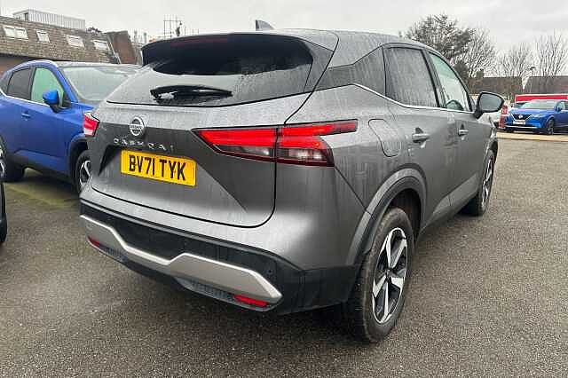 Nissan Qashqai 1.3 DiG-T MH N-Connecta 5dr