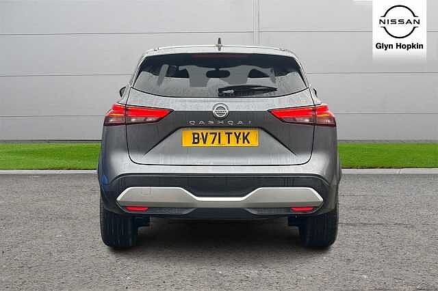 Nissan Qashqai 1.3 DiG-T MH N-Connecta 5dr