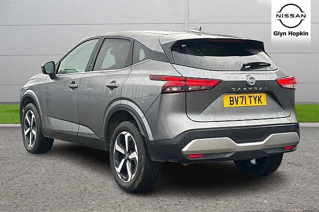 Nissan Qashqai 1.3 DiG-T MH N-Connecta 5dr