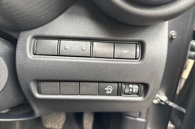 Nissan Juke 1.0 DiG-T 114 N-Connecta 5dr DCT