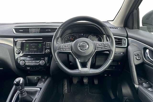 Nissan Qashqai 1.3 DiG-T N-Motion 5dr
