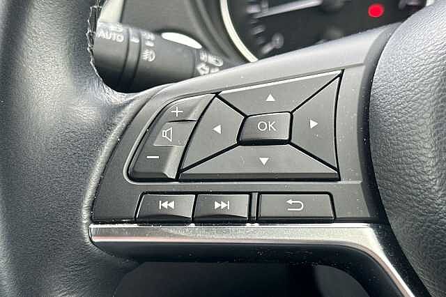 Nissan Qashqai 1.3 DiG-T N-Motion 5dr
