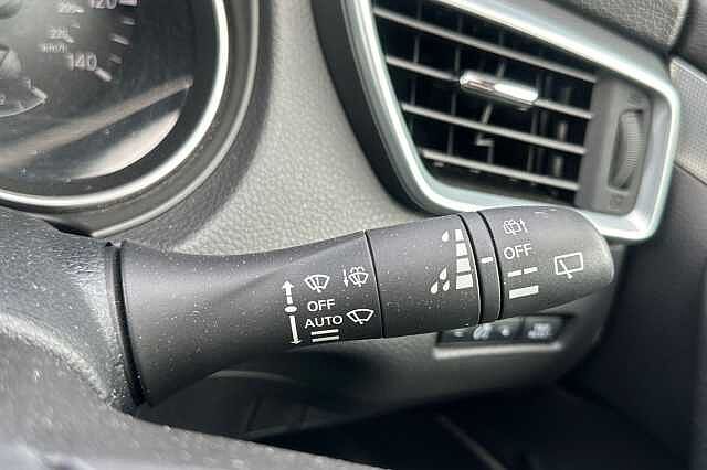 Nissan Qashqai 1.3 DiG-T N-Motion 5dr