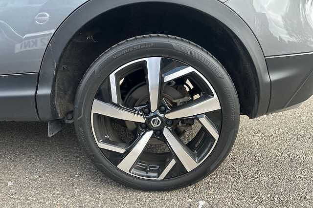 Nissan Qashqai 1.3 DiG-T N-Motion 5dr