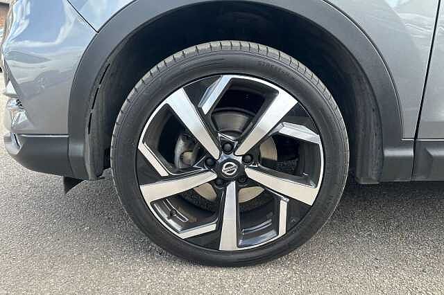 Nissan Qashqai 1.3 DiG-T N-Motion 5dr