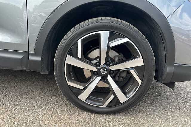 Nissan Qashqai 1.3 DiG-T N-Motion 5dr