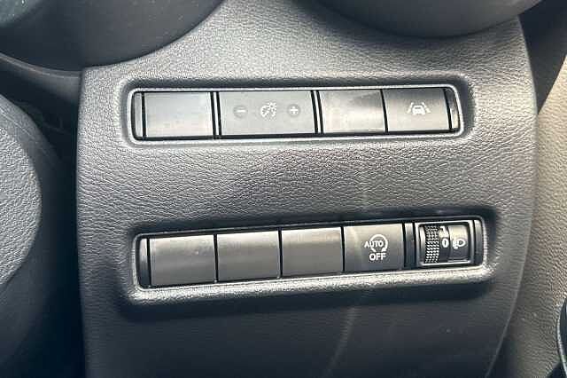 Nissan Juke 1.0 DiG-T 114 N-Connecta 5dr DCT