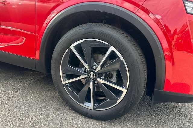 Nissan Qashqai 1.3 DiG-T MH Tekna 5dr