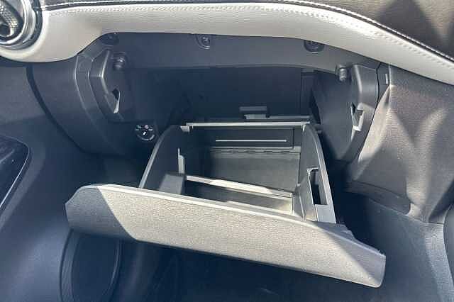 Nissan Juke 1.6 Hybrid Premiere Edition 5dr Auto